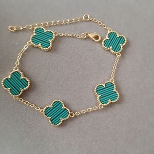 Green four leafs five flowers bracelet